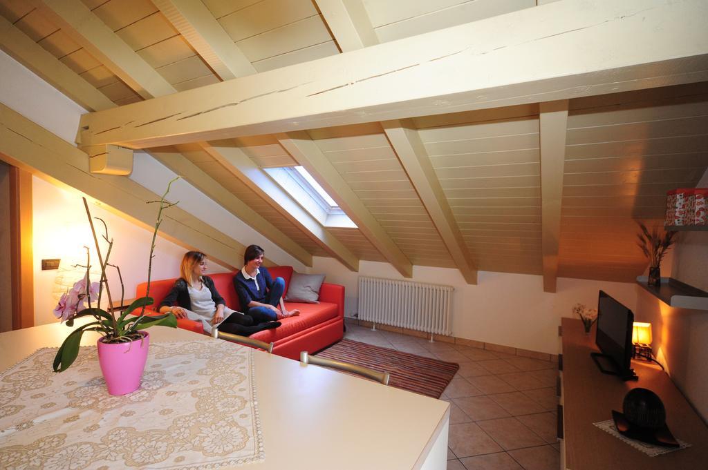 Appartamenti E Camere Veronica Cogolo Luaran gambar